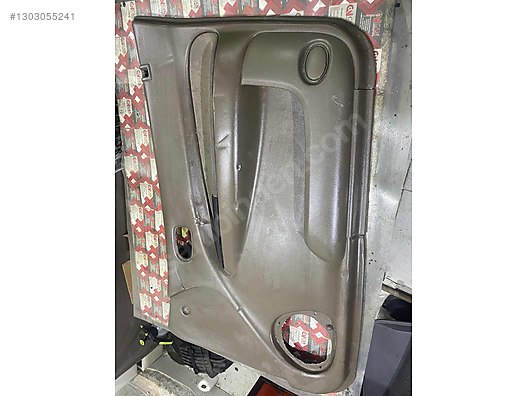 Otomobil & Arazi Aracı / Mekanik / MAZDA 323 FAMİLİA ÖN SAĞ KAPI