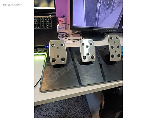 Used & Brand New Items / Gaming & Gamers Exclusive / Gaming Equipment / PC Game Racing Wheels