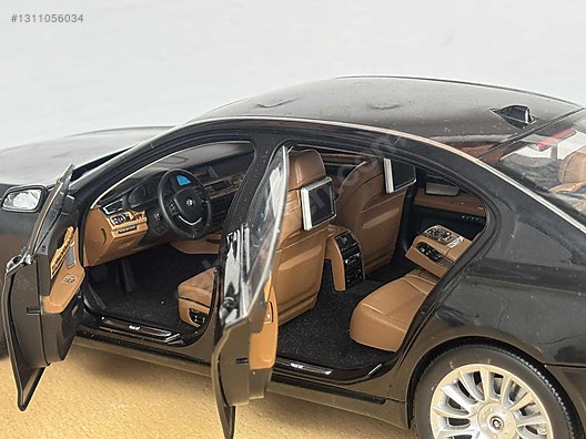 Kyosho Diecast Model 1:18 BMW Araba - 1311056034