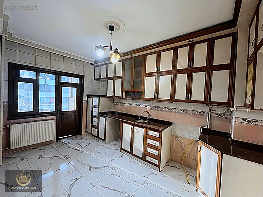 BARIŞ CADDESİ ÜZERİNDE GENİŞ VE BAKIMLI 3+1 SATILIK DAİRE #1271056295