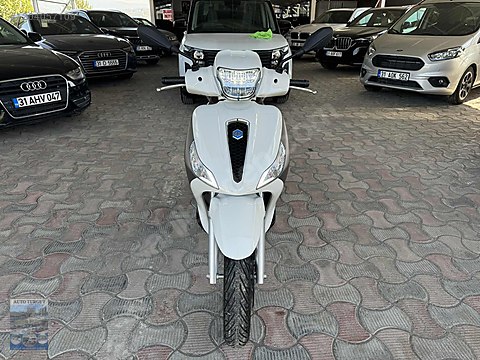 AUTO TURGUT'TAN 2023 PİAGGİO MEDLEY 150 K.KARTINA...