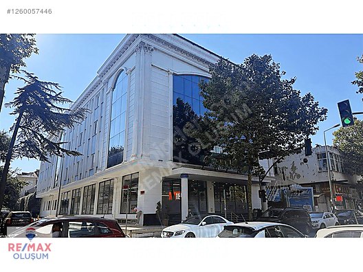 Satılık Güneşli'de Yüksek Kira Getirili 6500 m2 Kolej Binası #1260057446