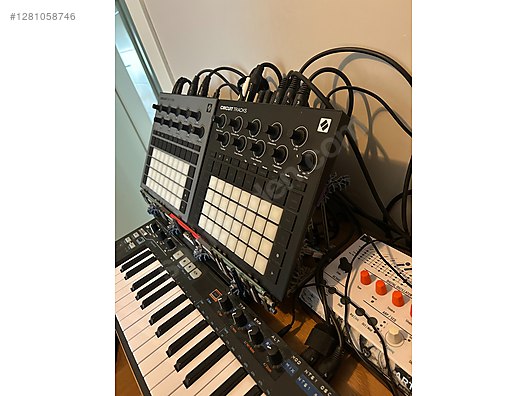 Used & Brand New Items / Music / Musical Instruments / Keyboard Instruments / Synthesizer