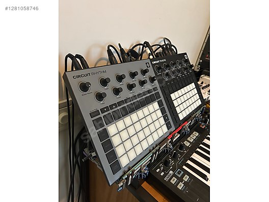 Used & Brand New Items / Music / Musical Instruments / Keyboard Instruments / Synthesizer