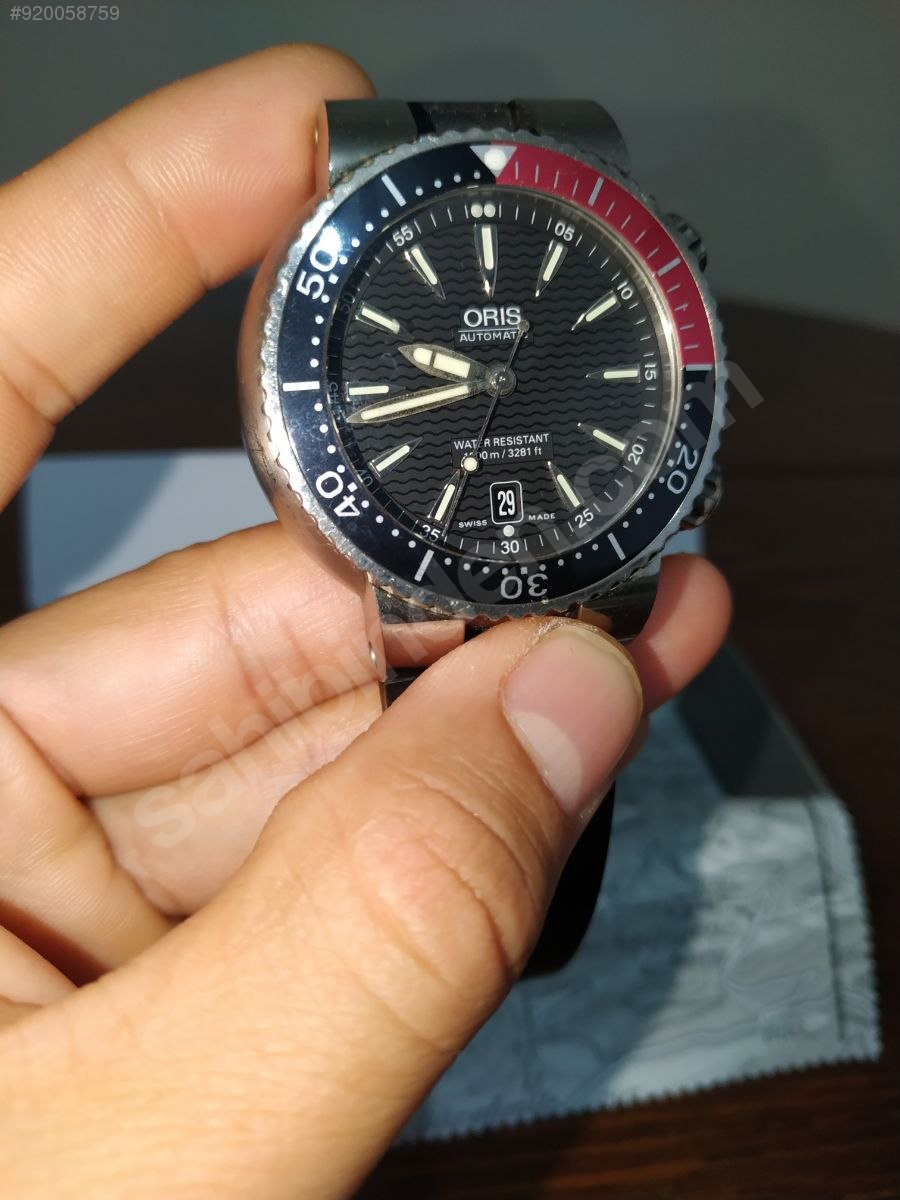 oris divers titan date