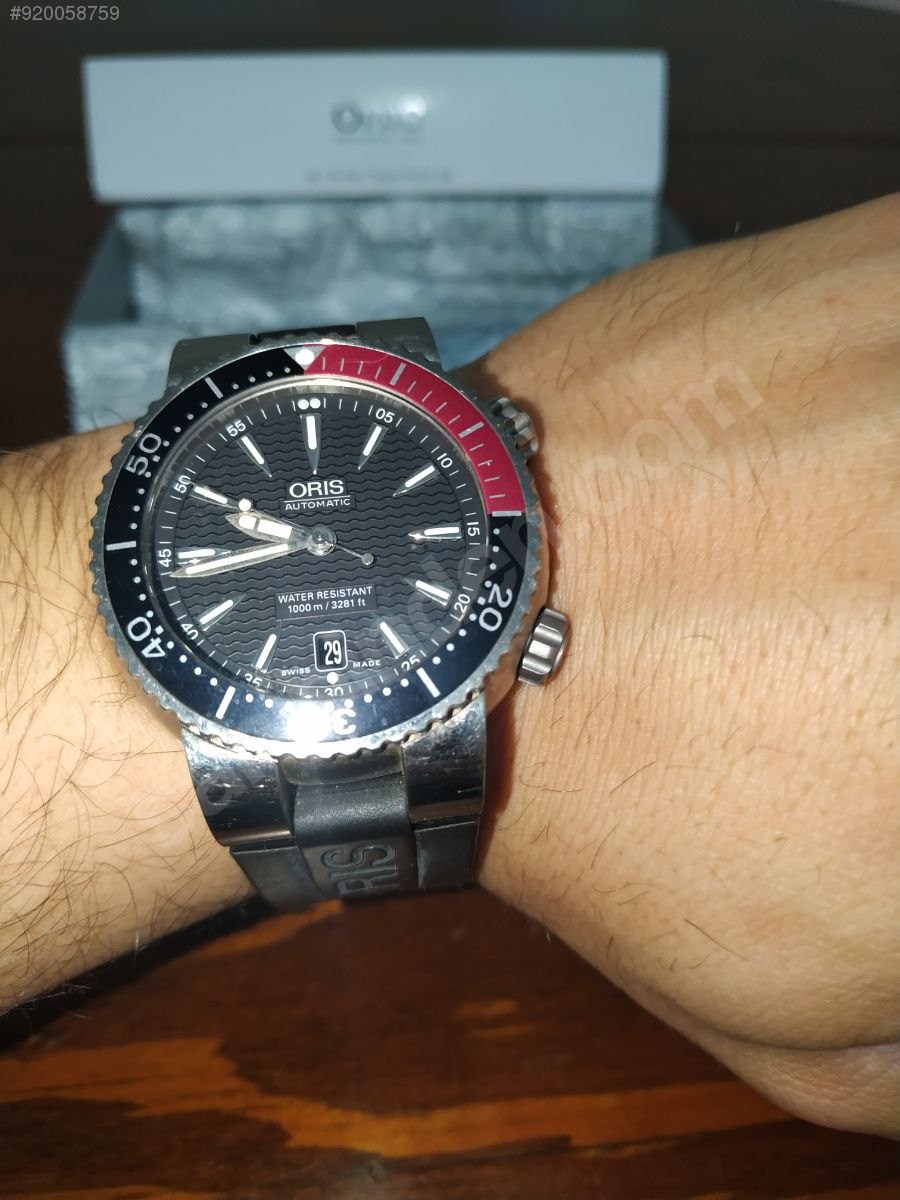 oris divers titan date