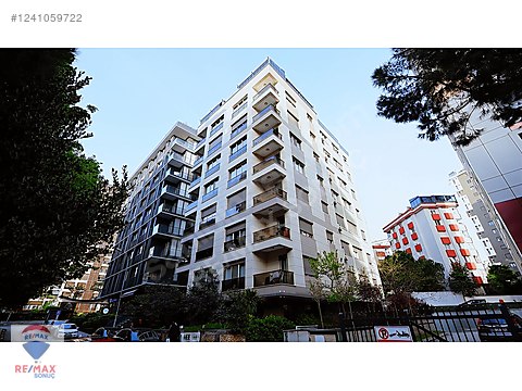 Kadıköy Suadiye Noter Sokak'ta Satılık 4+2 Dubleks Daire 300 m2