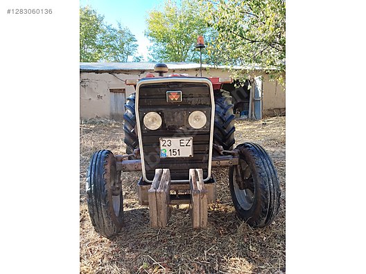 Machinery / Agricultural Machines / Tractors / Massey Ferguson / 240 S