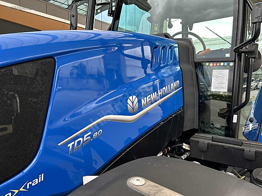 Machinery / Agricultural Machines / Tractors / New Holland / TD5.80