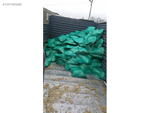 Pets & Livestock / Foods & Feeds / Small & Large Livestock / Feed