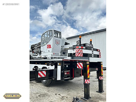 Machinery / Heavy Equipment / For Sale / Mobile Cranes