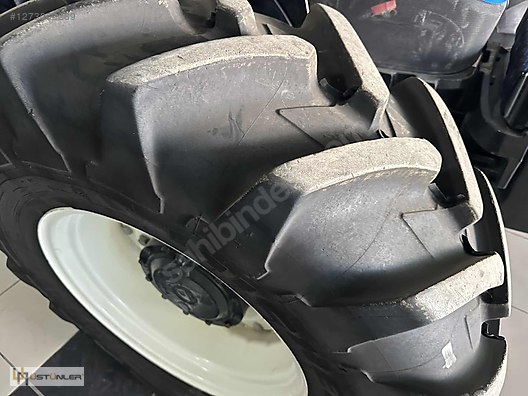 Machinery / Agricultural Machines / Tractors / New Holland / TR5.100