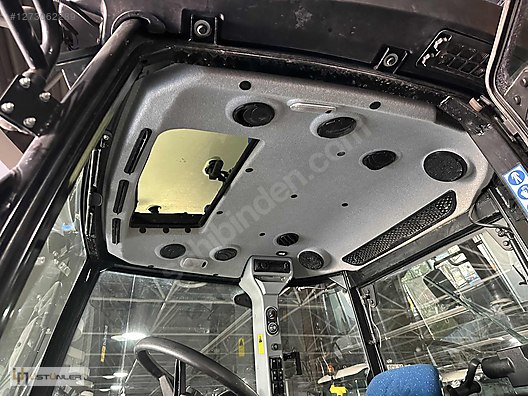 Machinery / Agricultural Machines / Tractors / New Holland / TR5.100