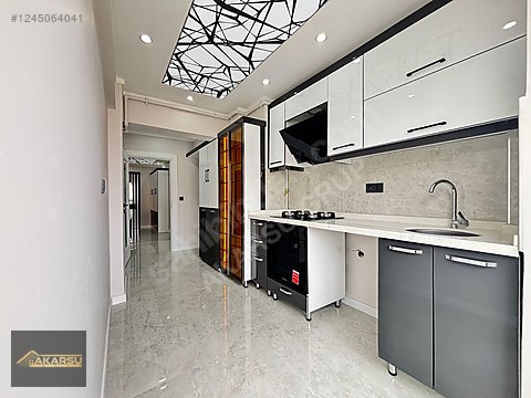 AKARSUDAN LÜKS YAPILI ŞEHİR&PARK MANZARALI 2+1 KOMBİLİ OTOPARKLI
