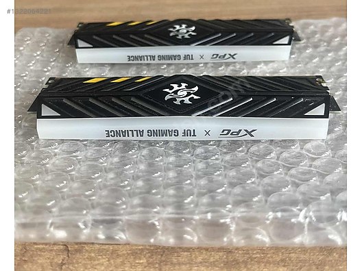 XPG 16GB RGB IŞIKLI (2x8) 3200MHz CL16 DDR4 Ram Temiz / Sorunsuz