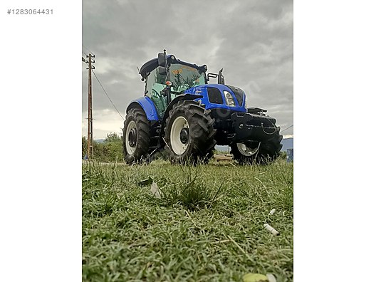 Machinery / Agricultural Machines / Tractors / New Holland / TR5.110