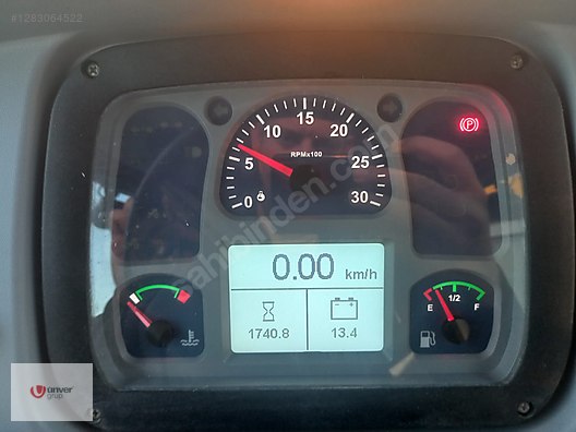 Machinery / Agricultural Machines / Tractors / New Holland / TD110D