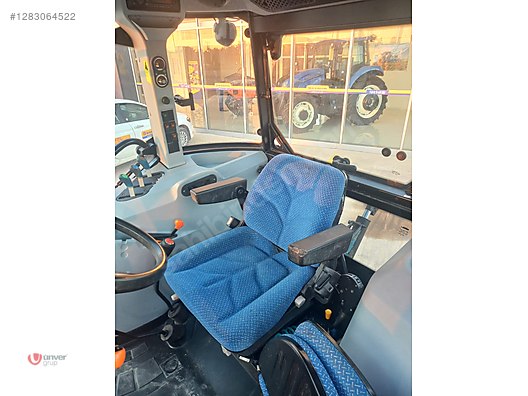 Machinery / Agricultural Machines / Tractors / New Holland / TD110D