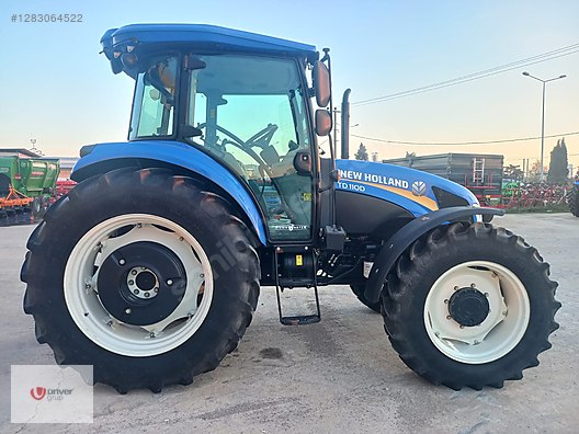 Machinery / Agricultural Machines / Tractors / New Holland / TD110D