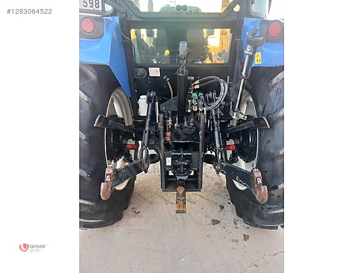 Machinery / Agricultural Machines / Tractors / New Holland / TD110D