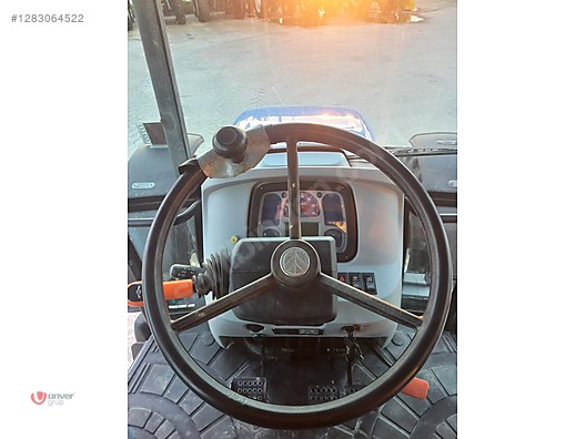 Machinery / Agricultural Machines / Tractors / New Holland / TD110D