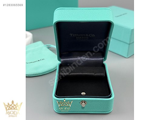 Tiffany Co Kutu Orijinal Küpe Box New on sahibinden.com - 1283065569