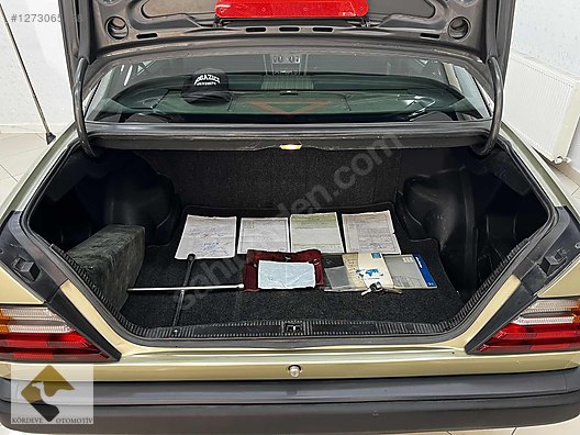 Vasıta / Otomobil / Mercedes-Benz / 200 / 200 D