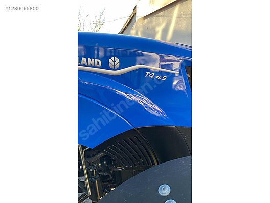 Machinery / Agricultural Machines / Tractors / New Holland / T4.75S