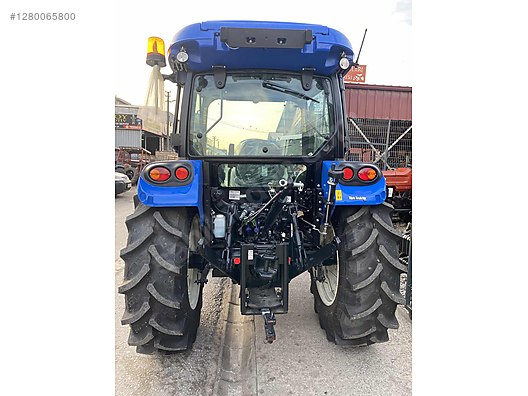 Machinery / Agricultural Machines / Tractors / New Holland / T4.75S
