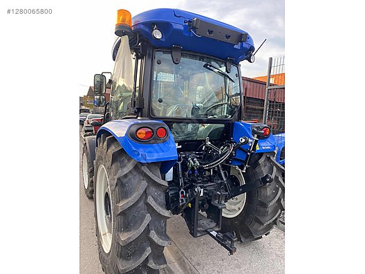 Machinery / Agricultural Machines / Tractors / New Holland / T4.75S
