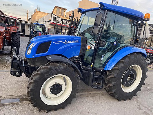 Machinery / Agricultural Machines / Tractors / New Holland / T4.75S