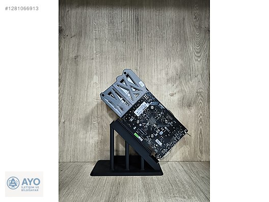 Used & Brand New Items / Computers / Desktops / Desktop Components / Graphics Cards