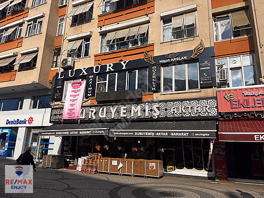 KÜÇÜKYALI BAĞDAT CADDESİNDE DEVREN GÜZELLİK MERKEZİ #1284068373