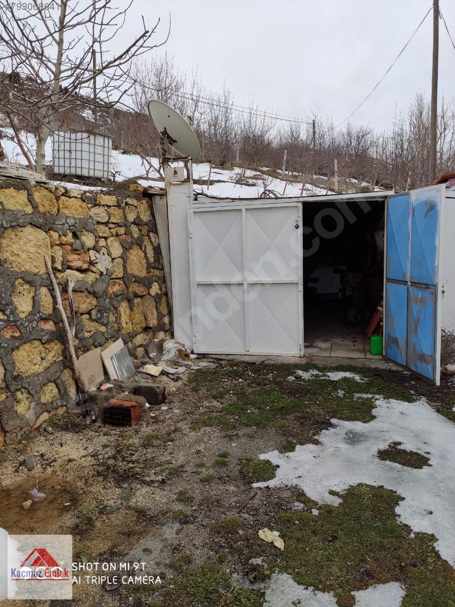 Emlak Ofisinden Satılık 2+1, 1500 m² Müstakil Ev 400.000 TL�ye