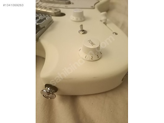 Ibanez ICHI10-VWM İchika Nito Signature headless elektro gitar on