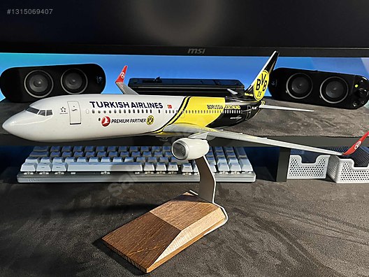 1:100 Boeing B737-800 Turkish Airlines Borussia Dortmund on