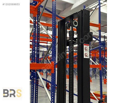 Machinery / Industrial / Carrying & Stacking Equipment / Stacking Machines