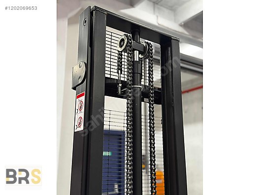 Machinery / Industrial / Carrying & Stacking Equipment / Stacking Machines