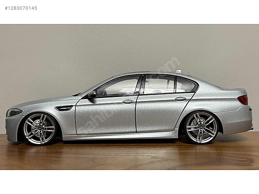 Paragon Diecast Model 1:18 BMW Araba