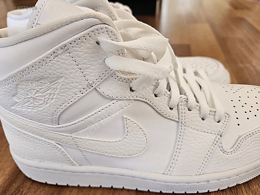 Jordan 1 high triple white on sale