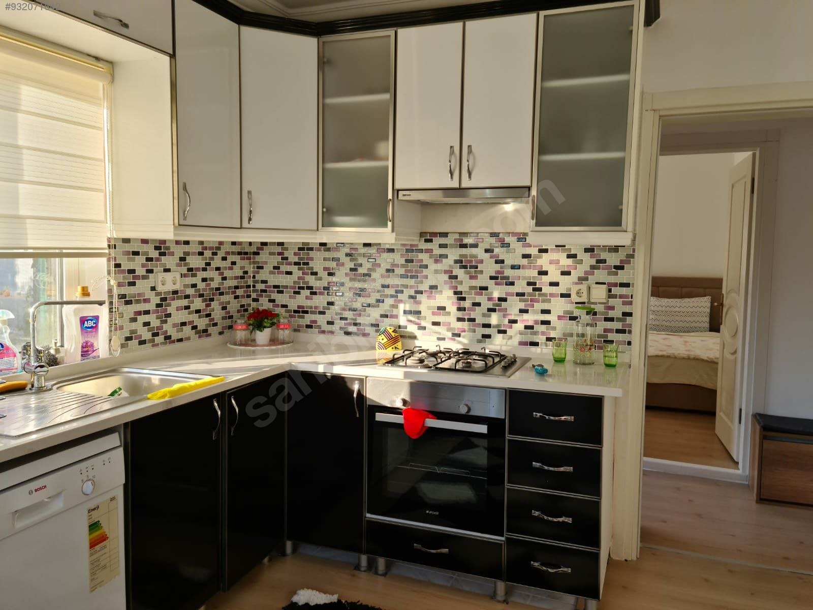 Marmaris sogutte full eşyalı denize 70m uzaklıkta özel plajli ev
