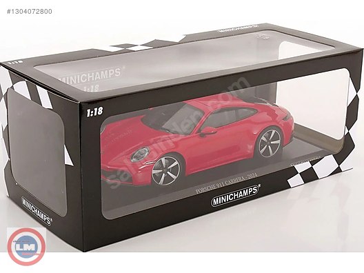 Minichamps Diecast Model 1:18 Porsche Araba - 1304072800