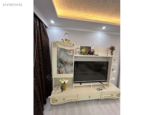 Used & Brand New Items / Home Decor / Furniture / Den & Living Room / TV Unit