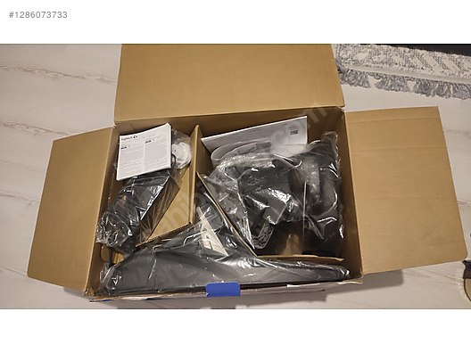 Used & Brand New Items / Gaming & Gamers Exclusive / Gaming Equipment / PC Game Racing Wheels