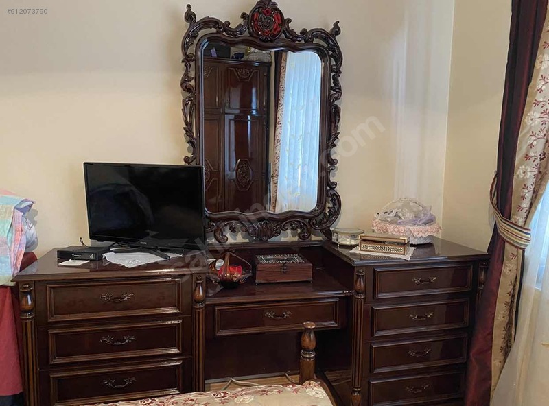 Ceviz Ağacı Yatak Odası Takımı Antika Antika Yatak Odası