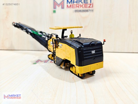 Diecast Masters Diecast Model 1/50 Caterpillar Asfalt Kazıcı İş