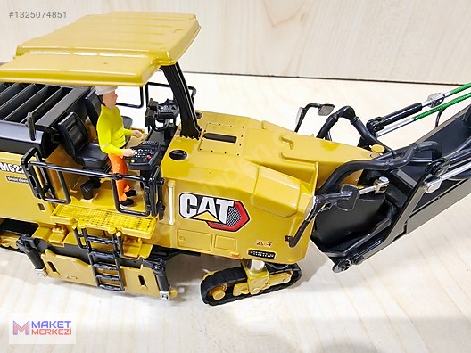 Diecast Masters Diecast Model 1/50 Caterpillar Asfalt Kazıcı İş