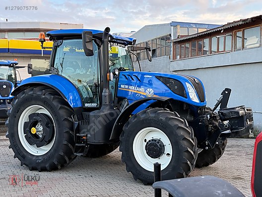 Machinery / Agricultural Machines / Tractors / New Holland / T7.270