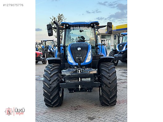 Machinery / Agricultural Machines / Tractors / New Holland / T7.270