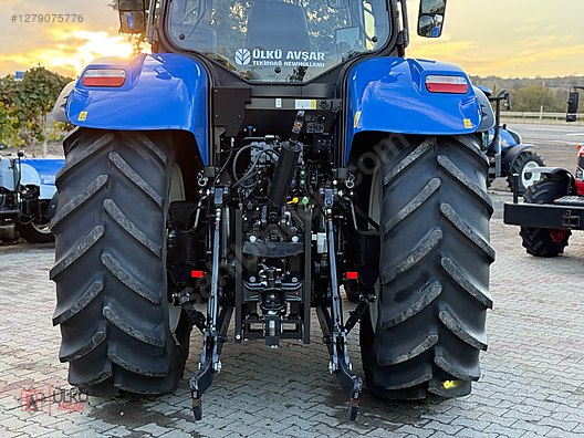 Machinery / Agricultural Machines / Tractors / New Holland / T7.270